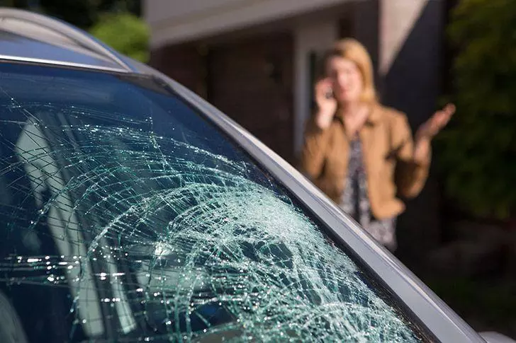 Damaged windscreen