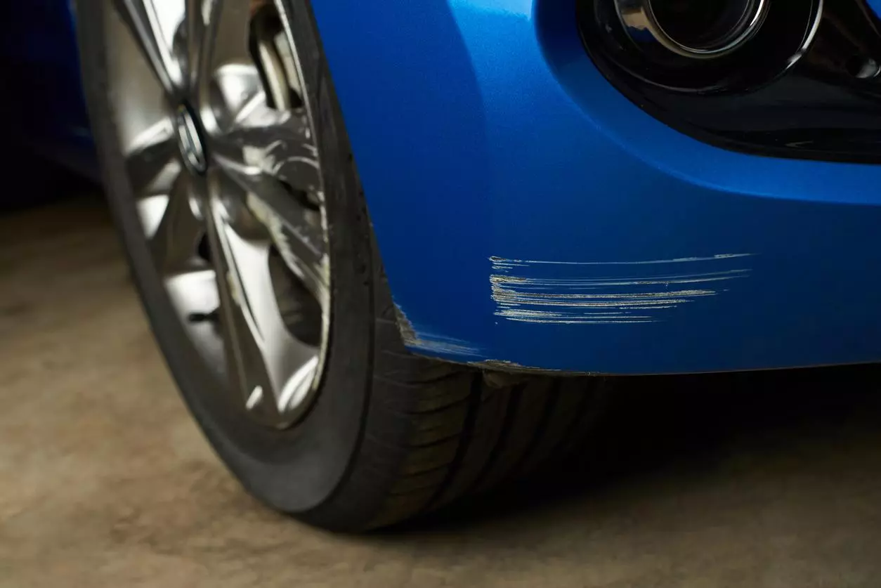 dent car scratch